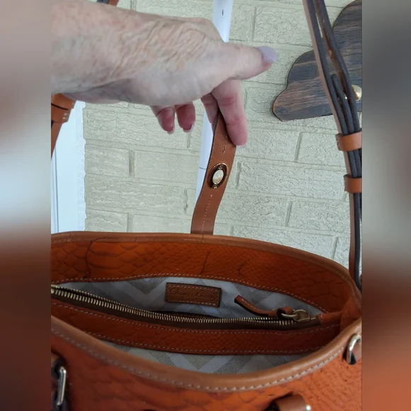Dooney & Bourke Ostrich Orange and Brown Tote with Structured Design - Picture 4 of 14